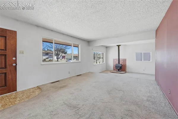$237,500 | 2609 Ridgewood Lane, Pueblo, CO 81005