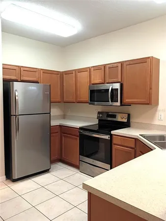 $2,000 | 4239 Winding Vine Drive, Lakeland, FL 33812
