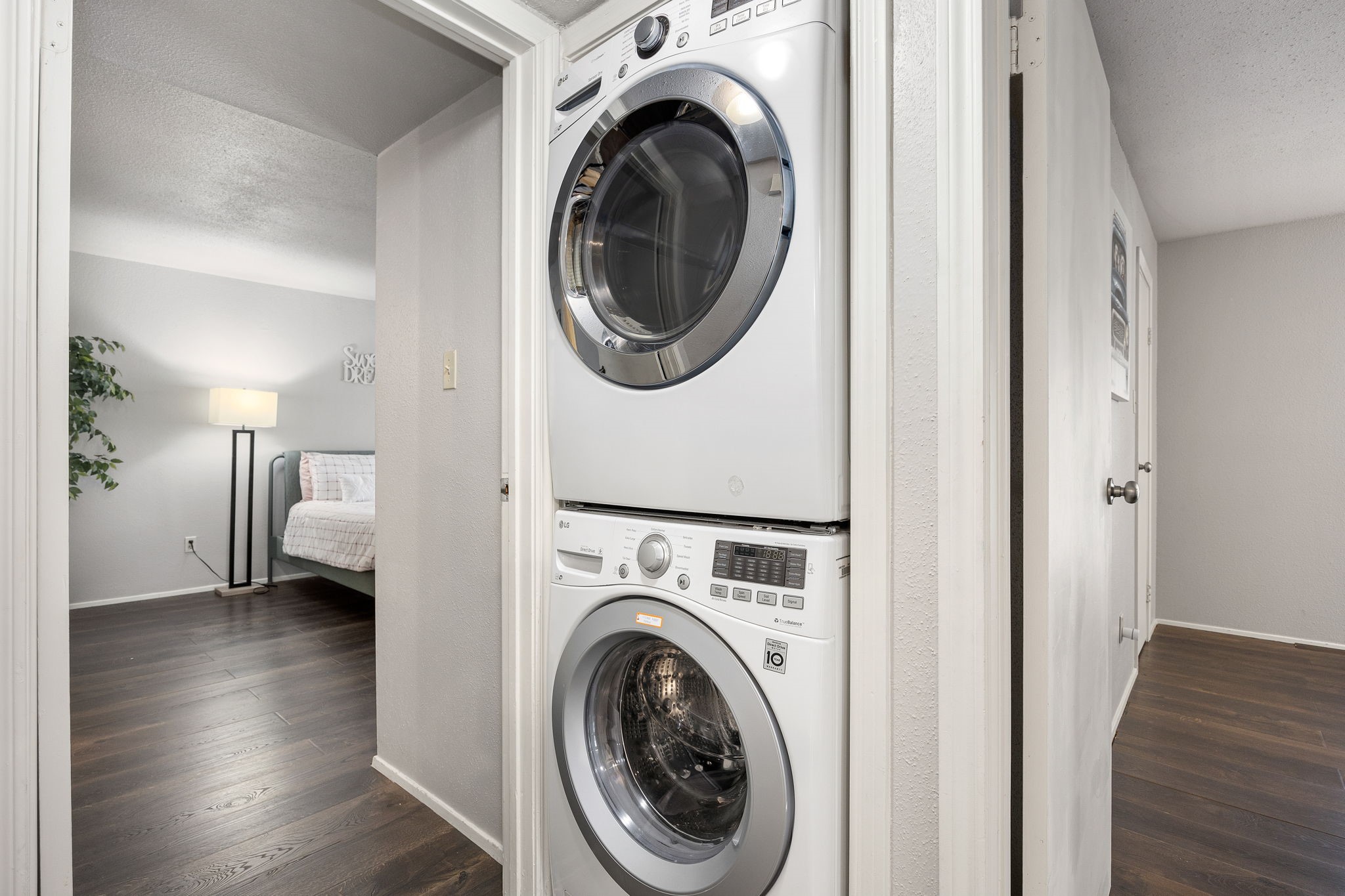 7950 North Stadium Drive, Unit 232 Houston, TX 77030 - Photo 10 of 21 a view of a hallway with washer and dryer