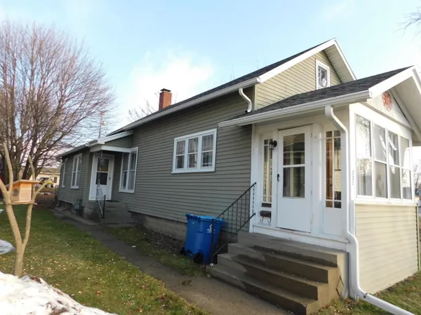 $129,900 | 332 3rd Street, Manistee, MI 49660