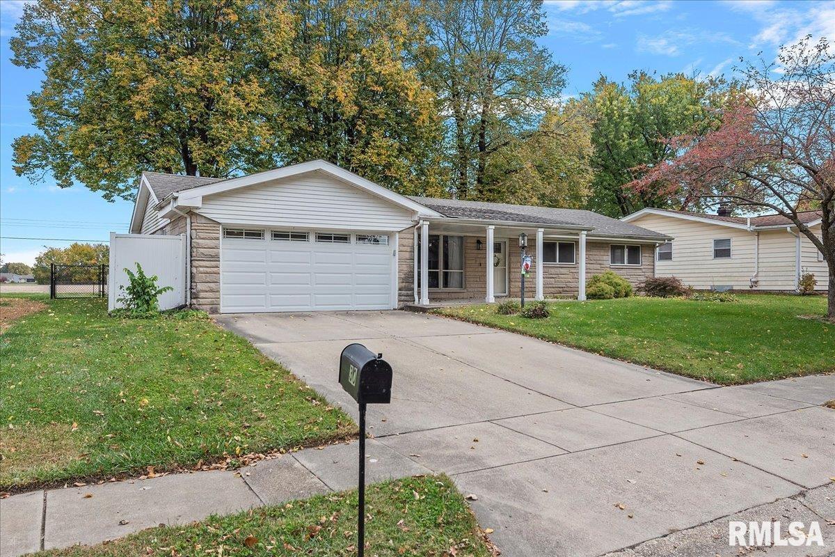 30 Providence Lane Springfield, IL 62711 - Photo 3 of 36