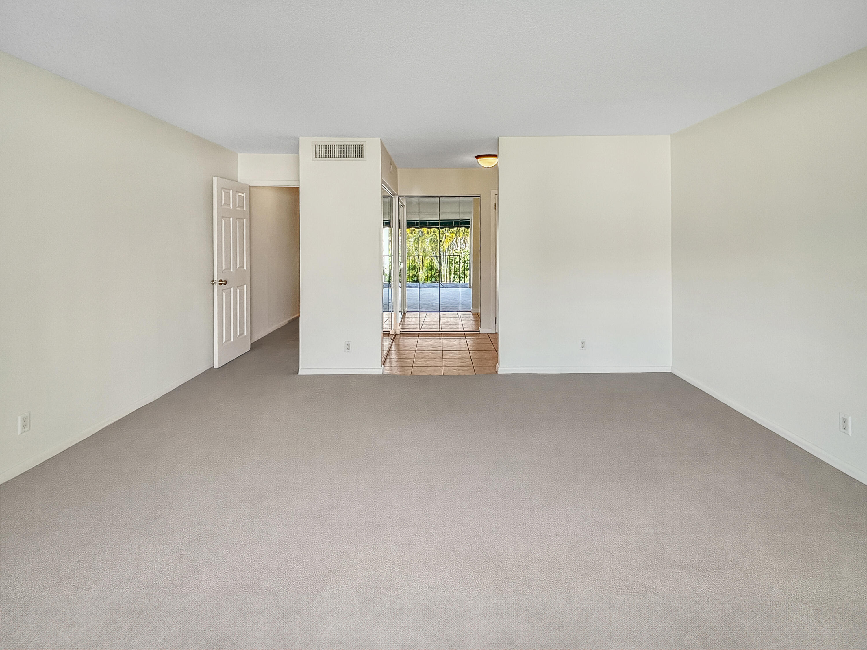 390 Golfview Road, Unit G North Palm Beach, FL 33408 - Photo 20 of 36 a view of empty room