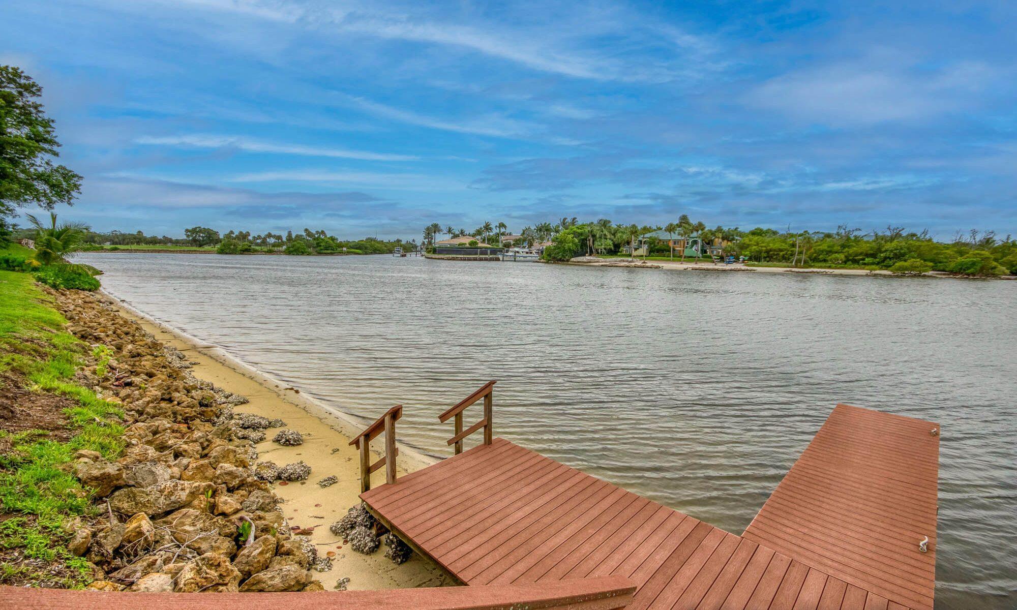 390 Golfview Road, Unit G North Palm Beach, FL 33408 - Photo 33 of 36 a view of a lake from a terrace