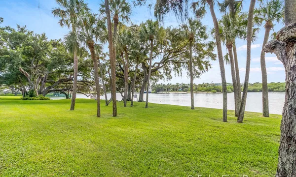 $2,995 | 390 Golfview Road, Unit G, North Palm Beach, FL 33408