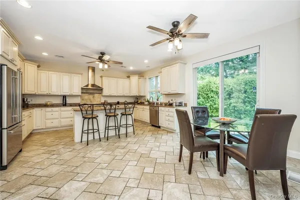 $9,000 | 696 Ridgeway, White Plains, NY 10605