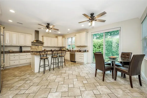$9,000 | 696 Ridgeway, White Plains, NY 10605