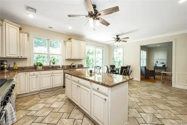 $9,000 | 696 Ridgeway, White Plains, NY 10605