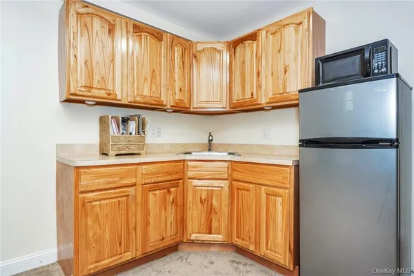 $9,000 | 696 Ridgeway, White Plains, NY 10605