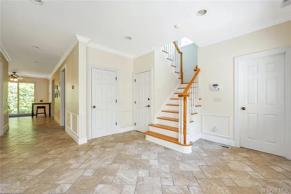 $9,000 | 696 Ridgeway, White Plains, NY 10605