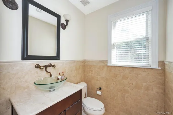 $9,000 | 696 Ridgeway, White Plains, NY 10605