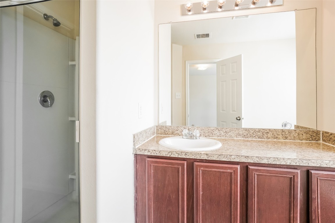 2438 Connors Path Court Houston, TX 77073 - Photo 15 of 15 Photos may be representative of the floor plan and not the exact home. Finishes, layout, and features of the actual property for lease may vary.