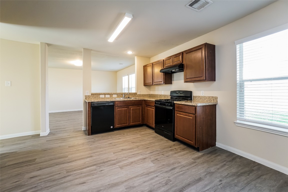 2438 Connors Path Court Houston, TX 77073 - Photo 6 of 15 Photos may be representative of the floor plan and not the exact home. Finishes, layout, and features of the actual property for lease may vary.