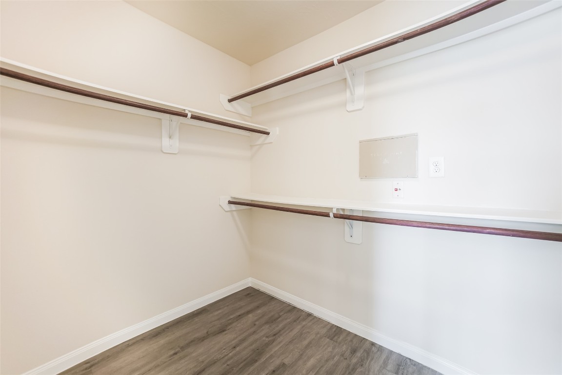 2438 Connors Path Court Houston, TX 77073 - Photo 11 of 15 Photos may be representative of the floor plan and not the exact home. Finishes, layout, and features of the actual property for lease may vary.