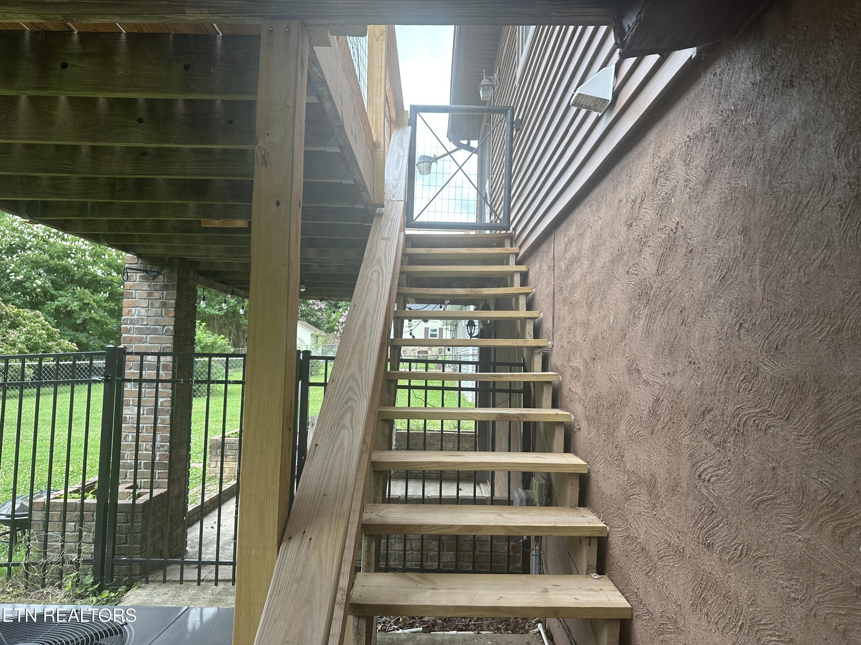 528 Merritt Road Maryville, TN 37804 - Photo 5 of 26 IMG_0179