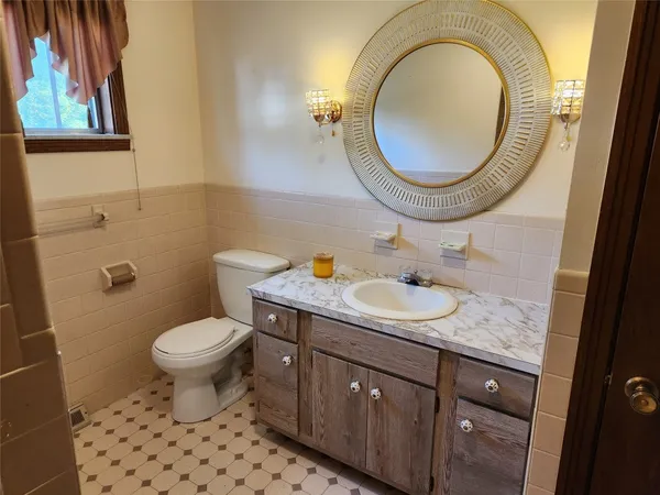 $2,300 | 4152 Marietta Drive, Vestal, NY 13850