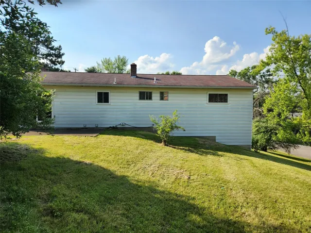 $2,300 | 4152 Marietta Drive, Vestal, NY 13850