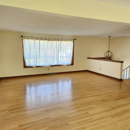 $2,300 | 4152 Marietta Drive, Vestal, NY 13850