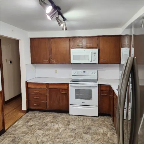 $2,300 | 4152 Marietta Drive, Vestal, NY 13850