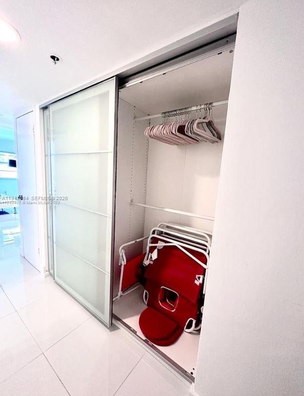 100 Lincoln Road, Unit 526 Miami Beach, FL 33139 - Photo 3 of 19 a walk in closet