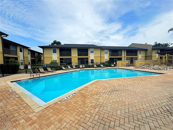 $1,950 | 12261 Sailwinds Drive, Unit 203, Largo, FL 33773