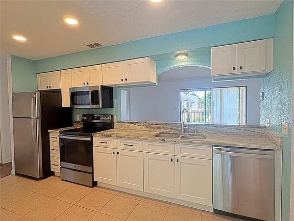 $1,950 | 12261 Sailwinds Drive, Unit 203, Largo, FL 33773