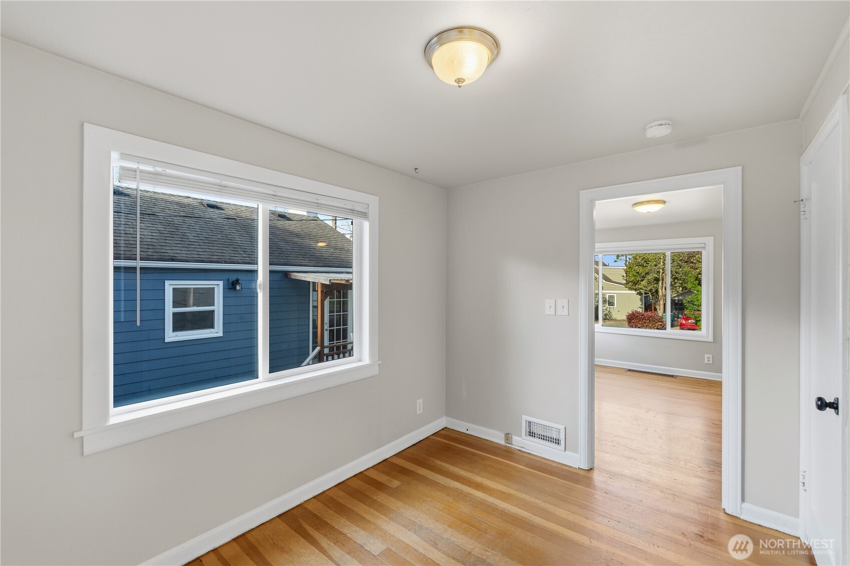5654 48th Avenue Southwest Seattle, WA 98136 - Photo 34 of 39