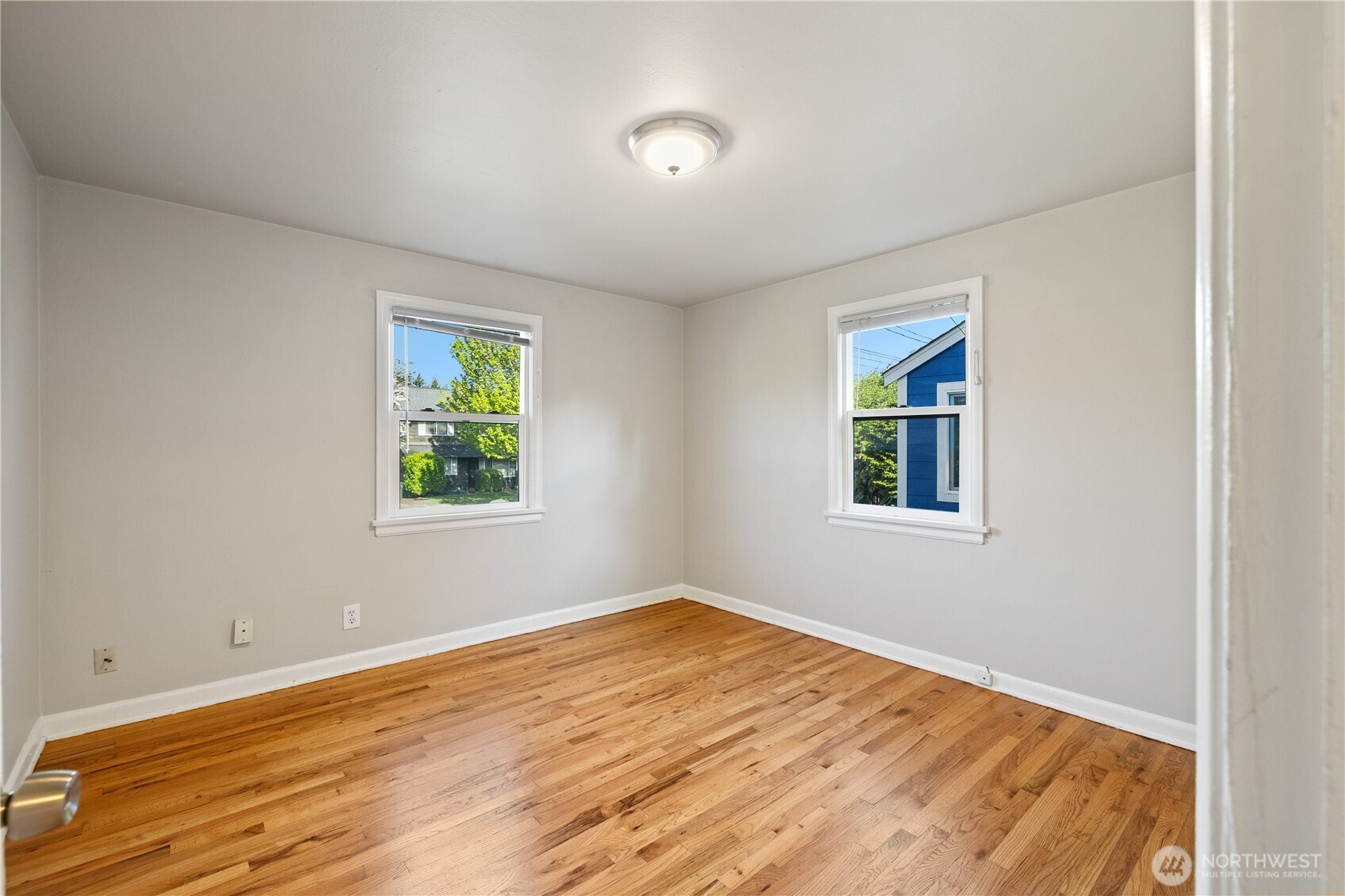 5654 48th Avenue Southwest Seattle, WA 98136 - Photo 35 of 39