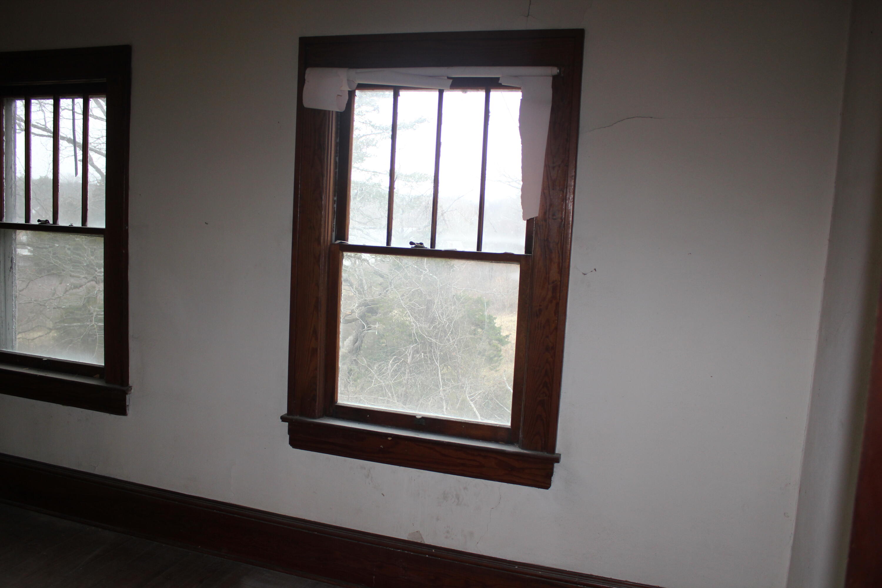 5145 Cove Road Roanoke, VA 24019 - Photo 26 of 38 a view of a small space with window