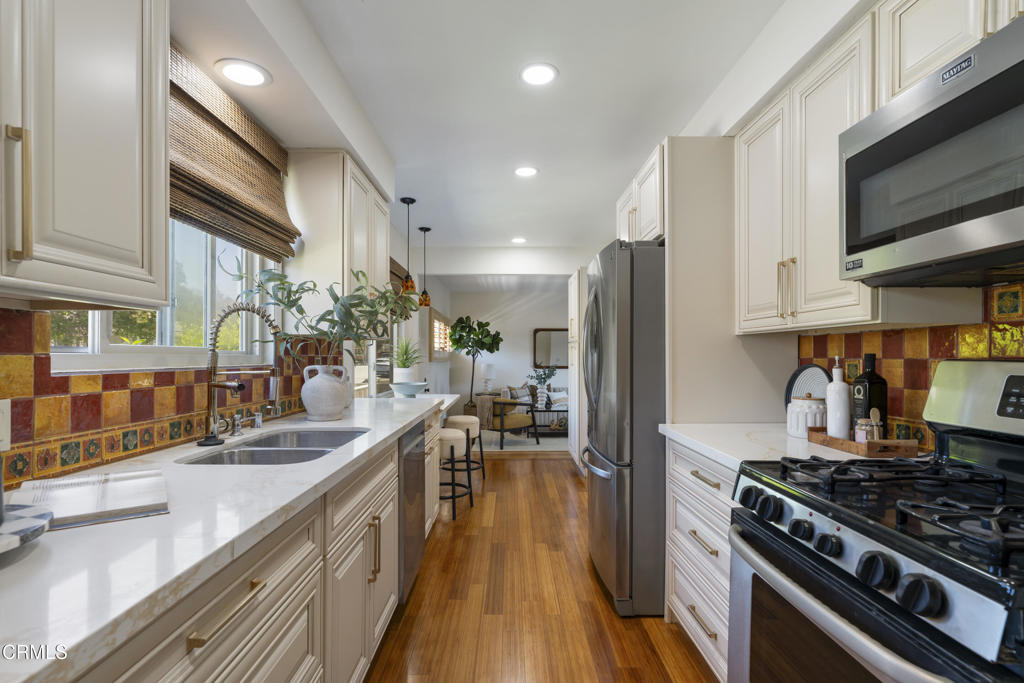 1300 Solita Road Pasadena, CA 91103 - Photo 20 of 58 DSC08333