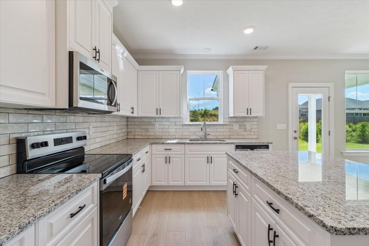 557 Hampton Drive, Unit WD103 North Augusta, SC 29860 - Photo 13 of 39 13-Kitchen