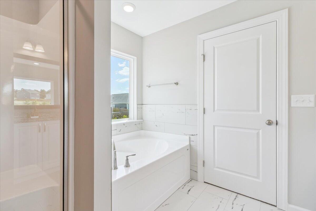 557 Hampton Drive, Unit WD103 North Augusta, SC 29860 - Photo 24 of 39 24-Garden tub in Primary Bathroom