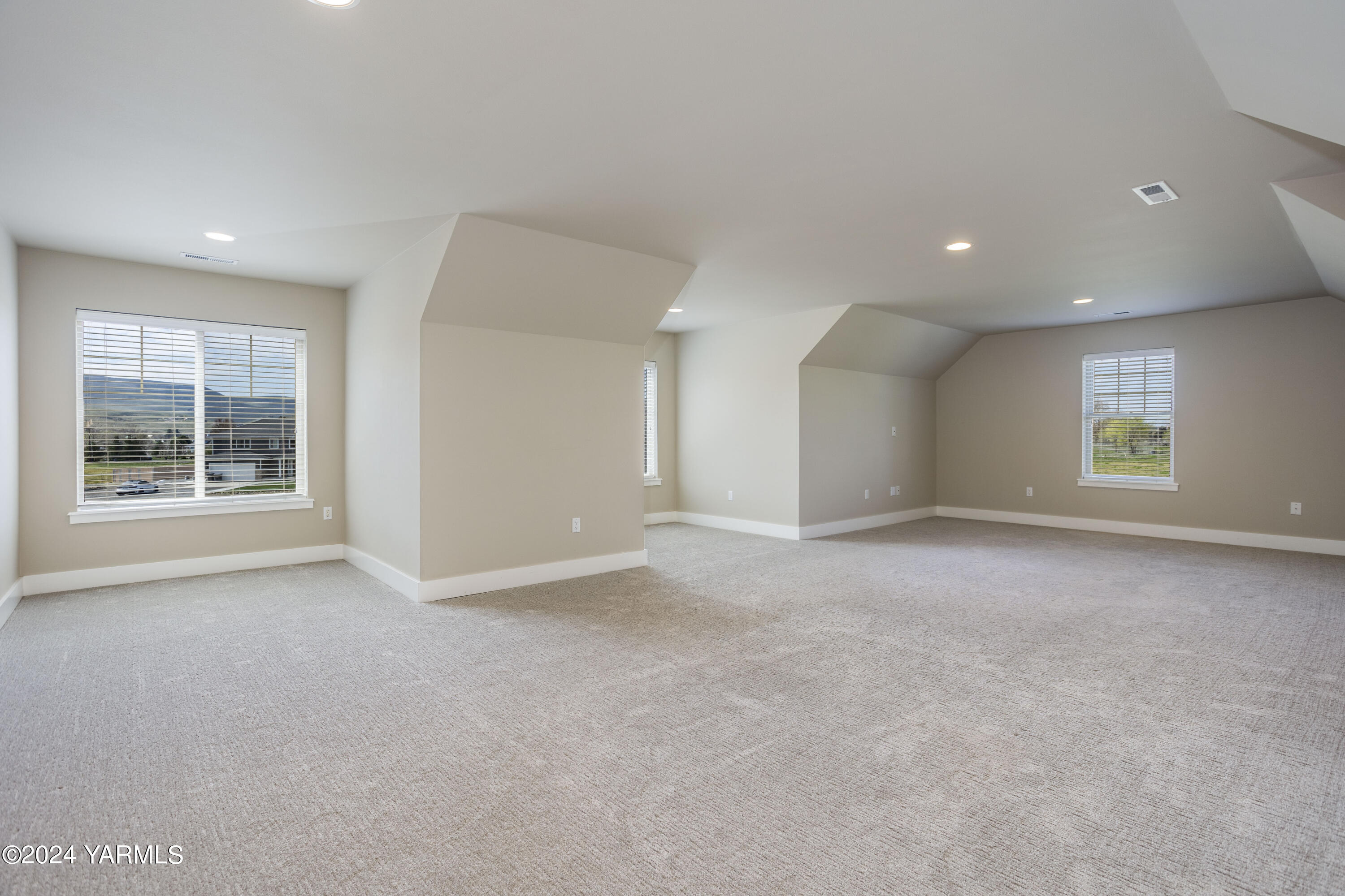 7115 1396 Private Road Southwest Prosser, WA 99350 - Photo 46 of 47 a view of an empty room with a window