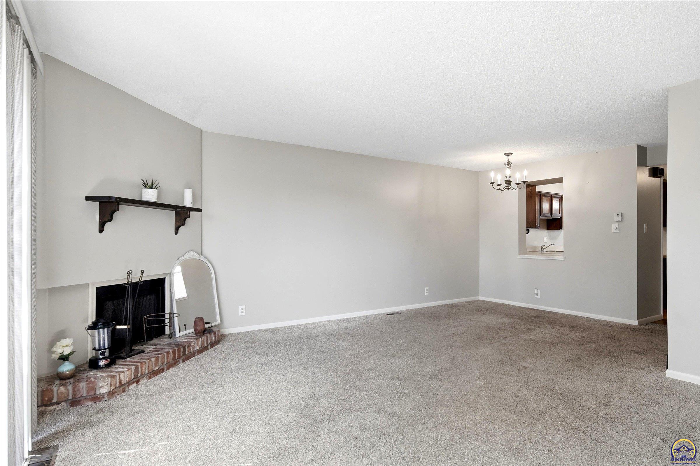 4503 Southwest 33rd Terrace Topeka, KS 66614 - Photo 6 of 35