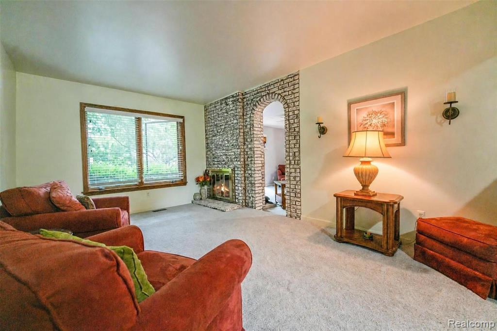 41768 Hanford Road Canton, MI 48187 - Photo 6 of 28