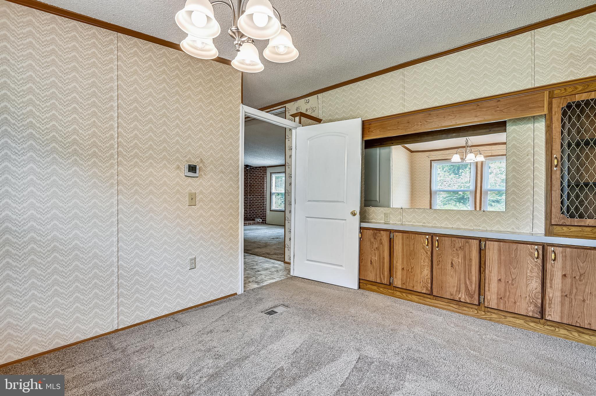 1349 Yorktown Road Annapolis, MD 21409 - Photo 31 of 104 DININGROOM