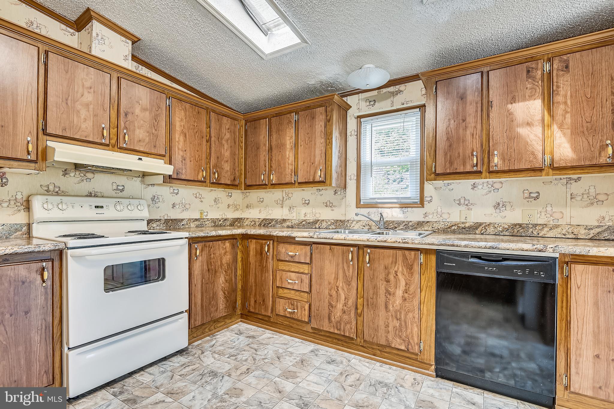 1349 Yorktown Road Annapolis, MD 21409 - Photo 38 of 104 KITCHEN