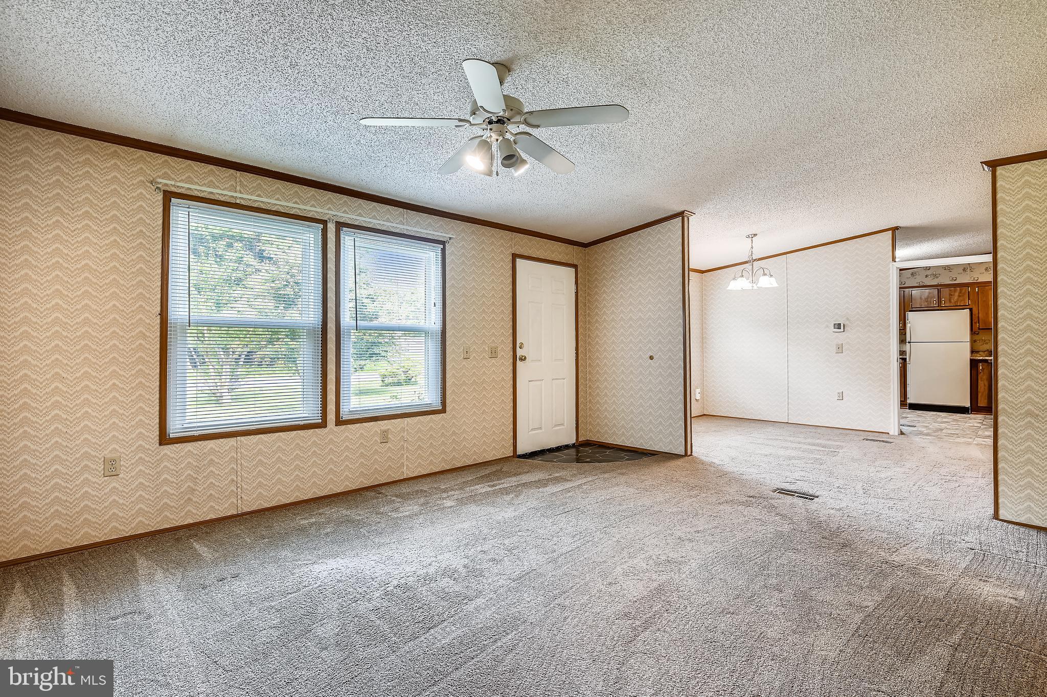 1349 Yorktown Road Annapolis, MD 21409 - Photo 41 of 104 LIVINGROOM