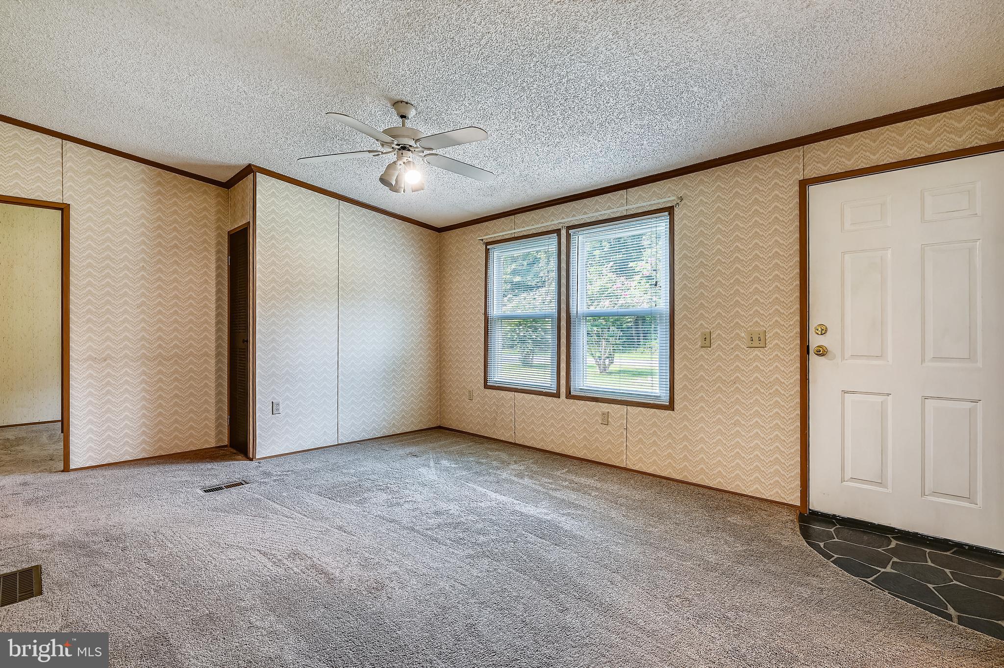 1349 Yorktown Road Annapolis, MD 21409 - Photo 42 of 104 LIVINGROOM