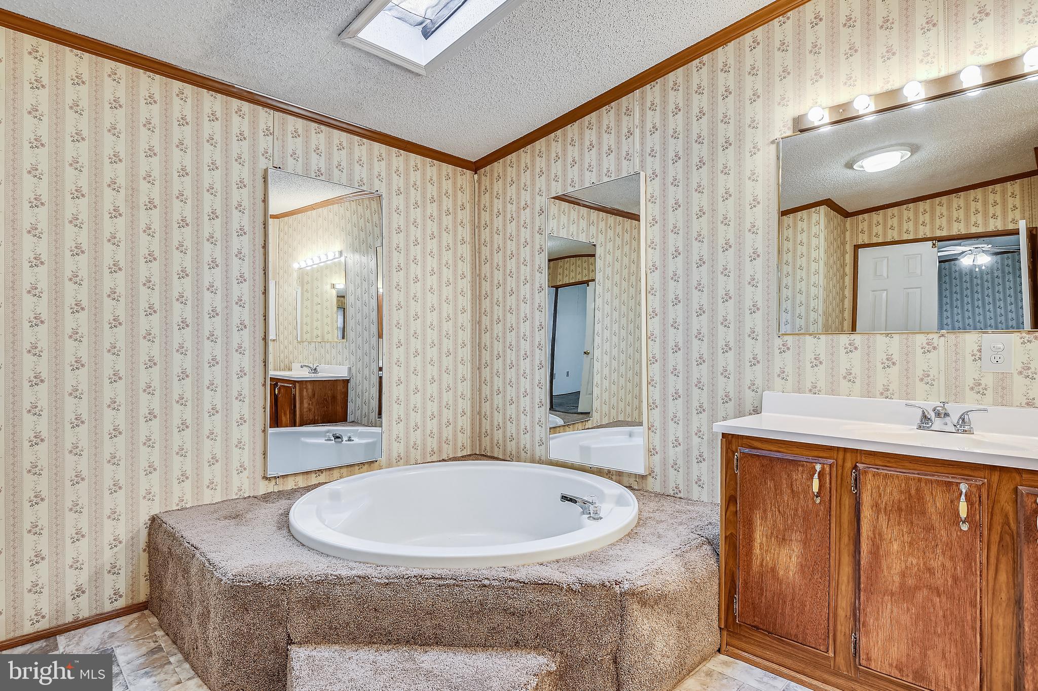 1349 Yorktown Road Annapolis, MD 21409 - Photo 48 of 104 BATHROOM/MASTER