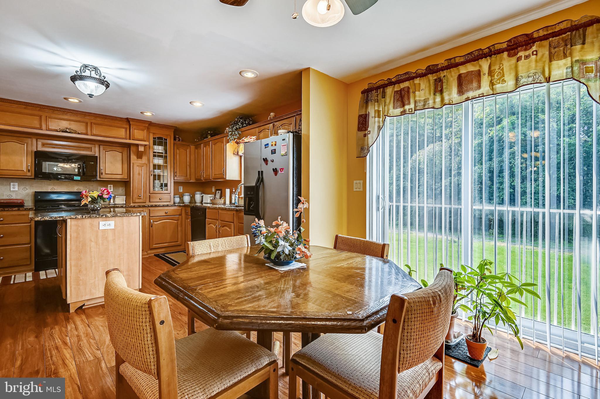 1349 Yorktown Road Annapolis, MD 21409 - Photo 56 of 104 EATIN KITCHEN