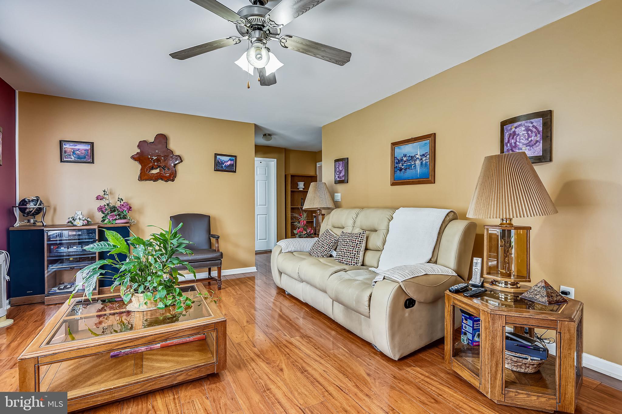 1349 Yorktown Road Annapolis, MD 21409 - Photo 67 of 104 LIVINGROOM