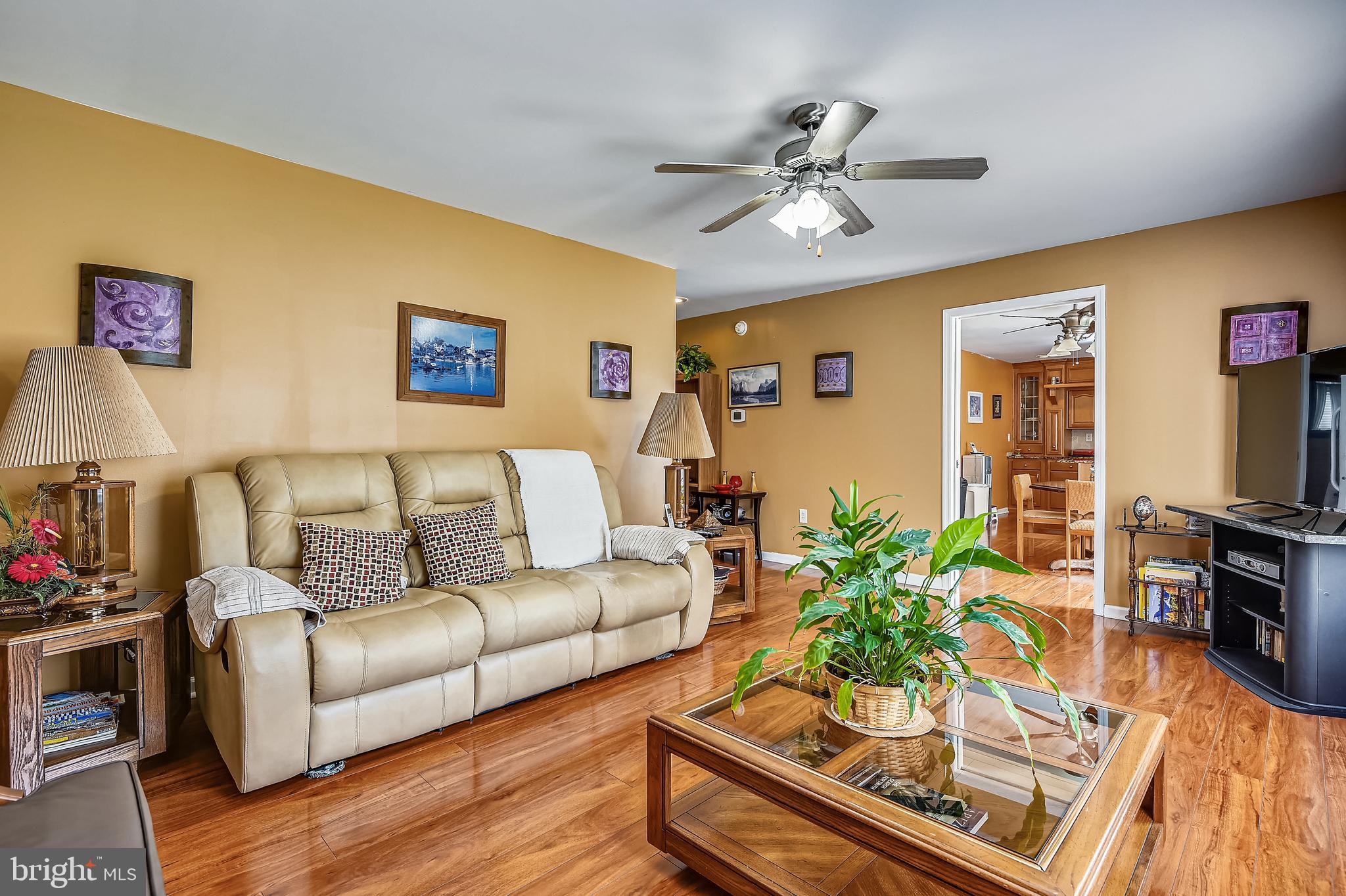 1349 Yorktown Road Annapolis, MD 21409 - Photo 68 of 104 LIVINGNGROOM