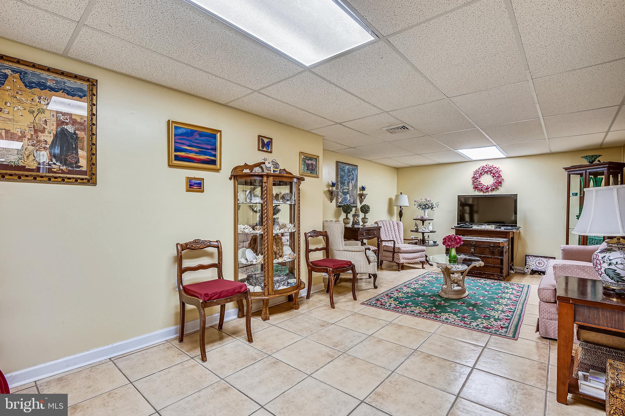 1349 Yorktown Road Annapolis, MD 21409 - Photo 100 of 104 LIVINGROOM