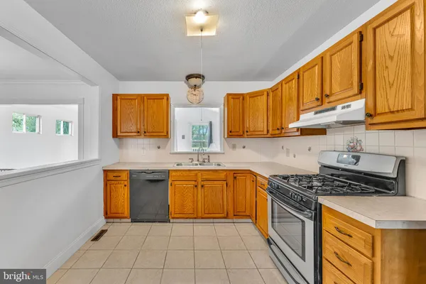 $375,000 | 1869 Monarch Lane, Vineland, NJ 08361