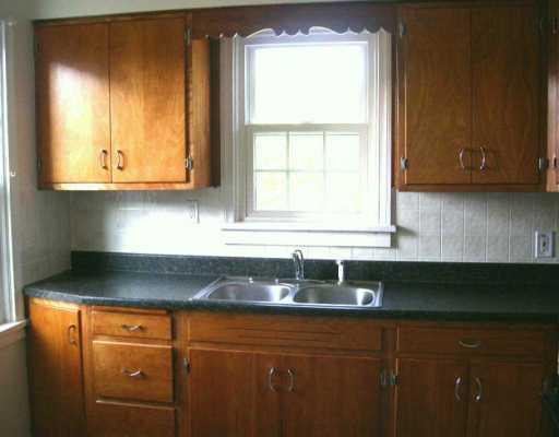 3701 Mt Troy Road Pittsburgh, PA 15212 - Photo 2 of 8 Kitchen.