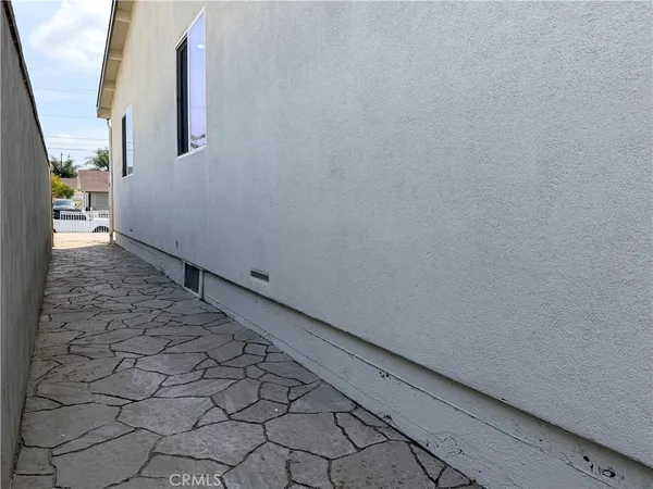 $849,900 | 1147 Island Avenue, Wilmington, CA 90744