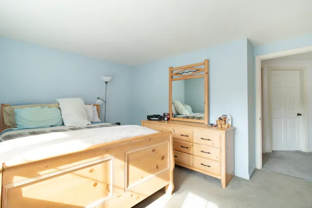 $249,900 | 7 West Meadow Lane, Unit 5, Middletown, CT 06457