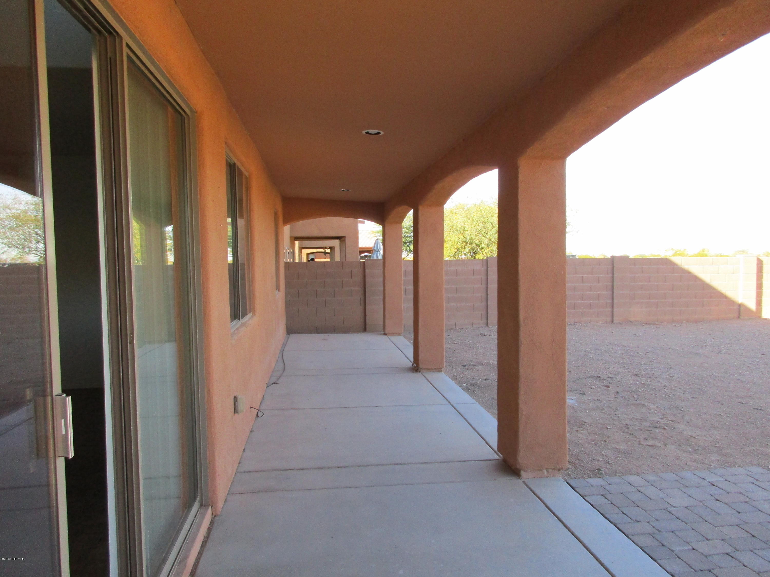 10453 East Rita Ranch Crossing Circle Tucson, AZ 85747 - Photo 9 of 10