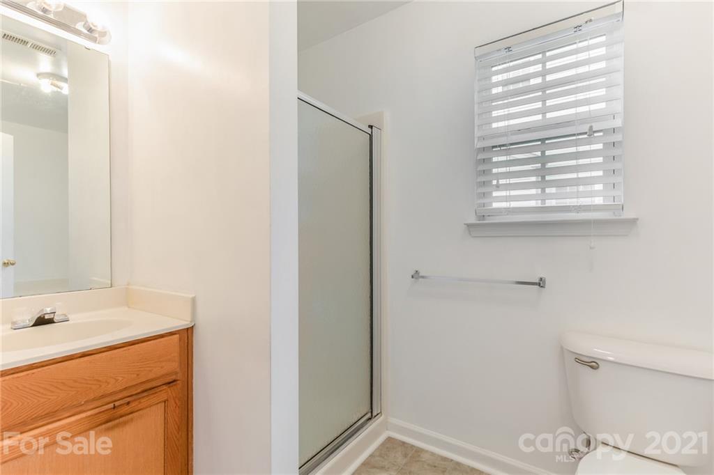 4842 Elizabeth Road Charlotte, NC 28269 - Photo 6 of 20 Gallery Image 6