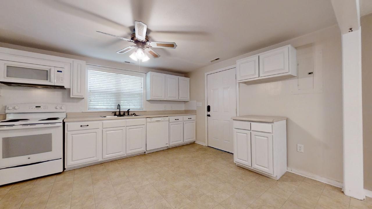 149 Briarneck Road Jacksonville, NC 28540 - Photo 15 of 40 149-Briarneck-05022021_164250